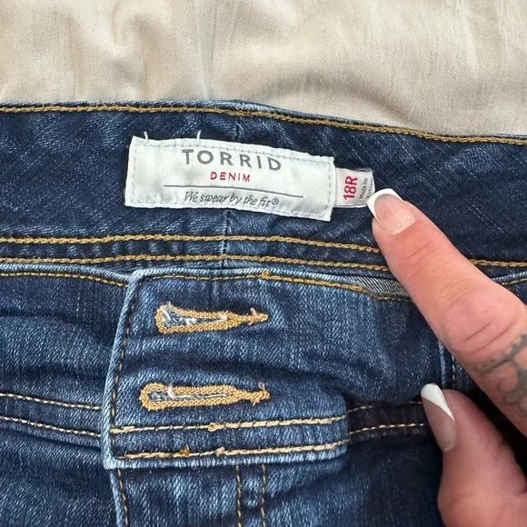 Torrid Bootcut Blue Jeans 18R - Picture 3 of 3